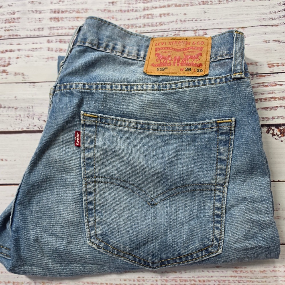 Levi's 559 Jeans Mens 36x30 Blue Good Straight Leg Light Wash Denim